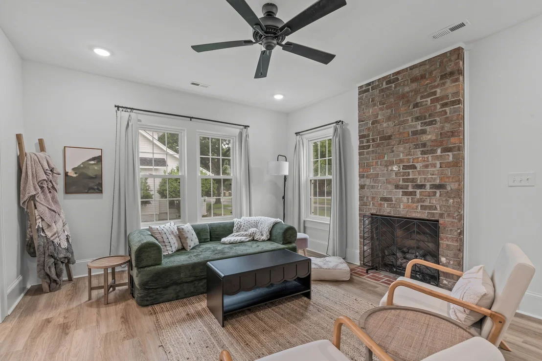 Photo of 602 W Main Street