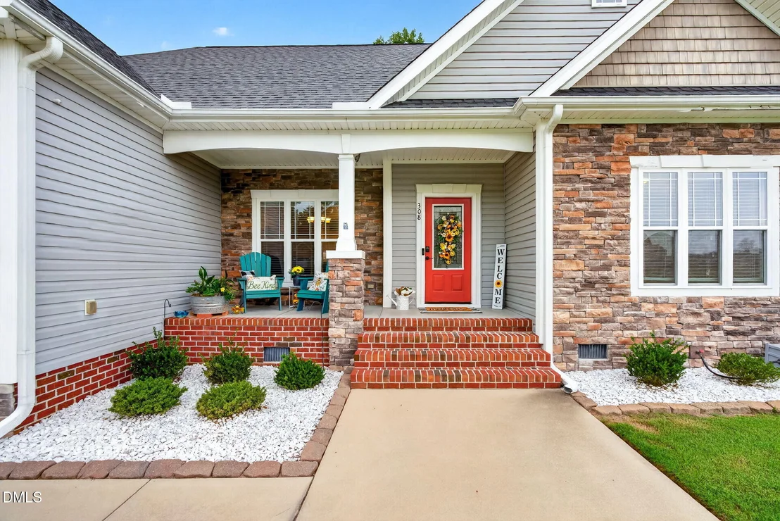 Photo of 308 Willowbrook Drive