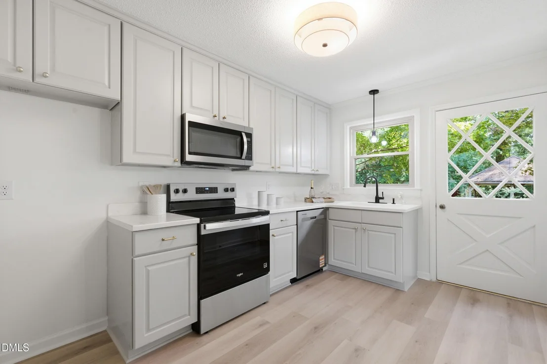 Photo of 66 White Oak Drive