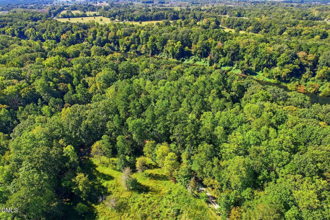 Photo of 415 River Bluff Drive N