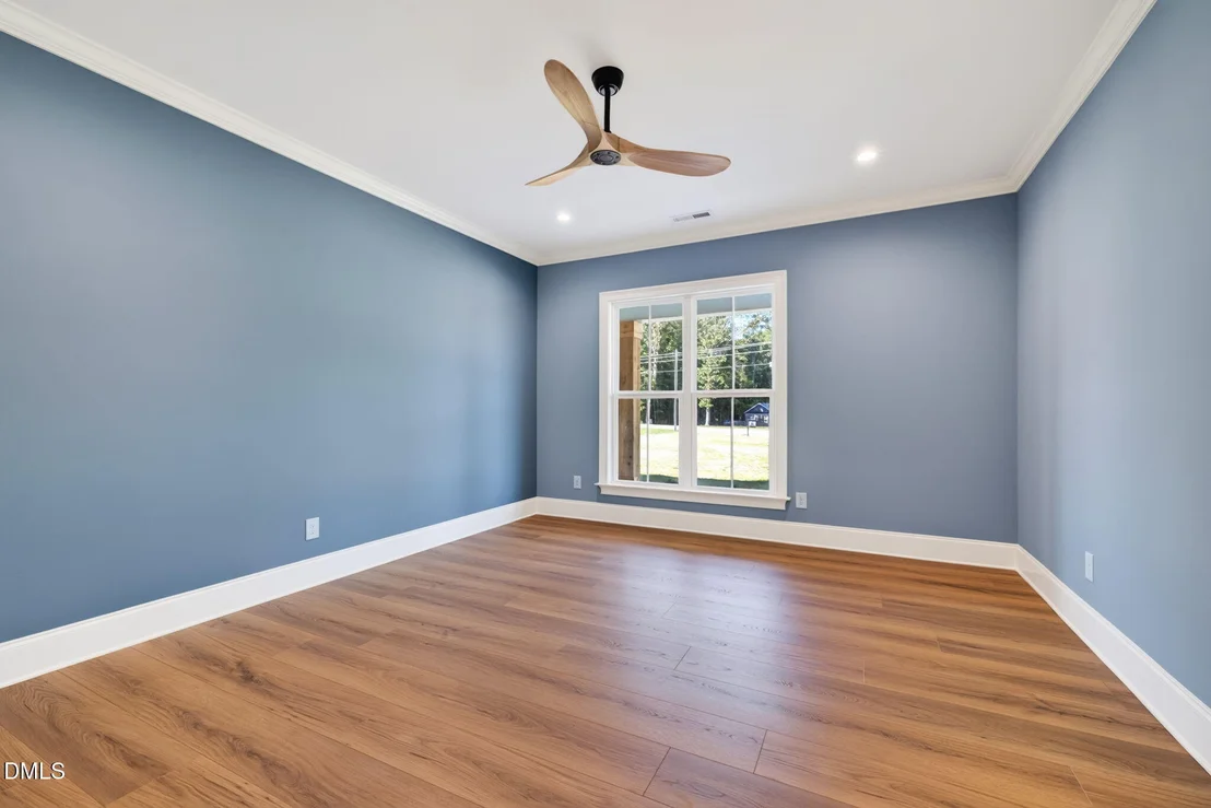 Photo of 643 Dixon Road