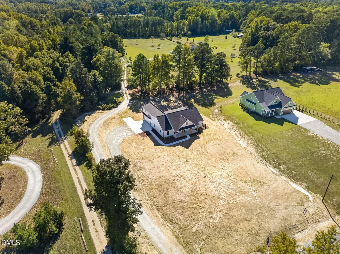 Photo of 643 Dixon Road