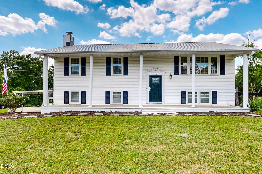 Photo of 1641 Oak Grove Road