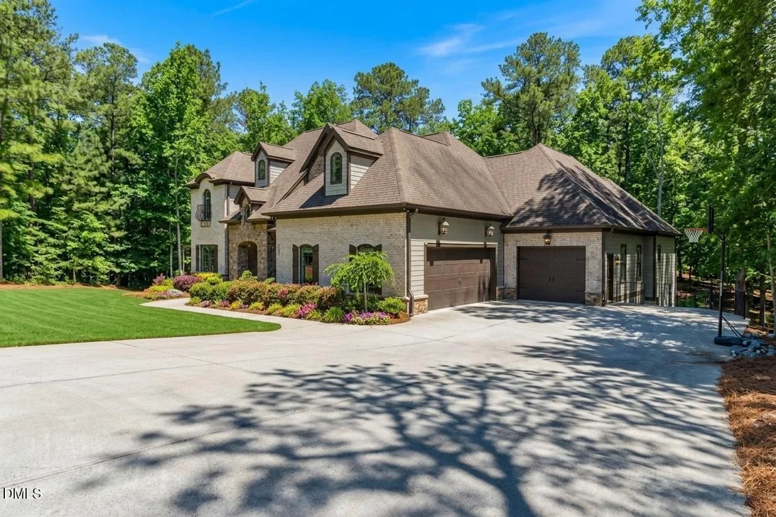 Photo of 122 Essie Drive