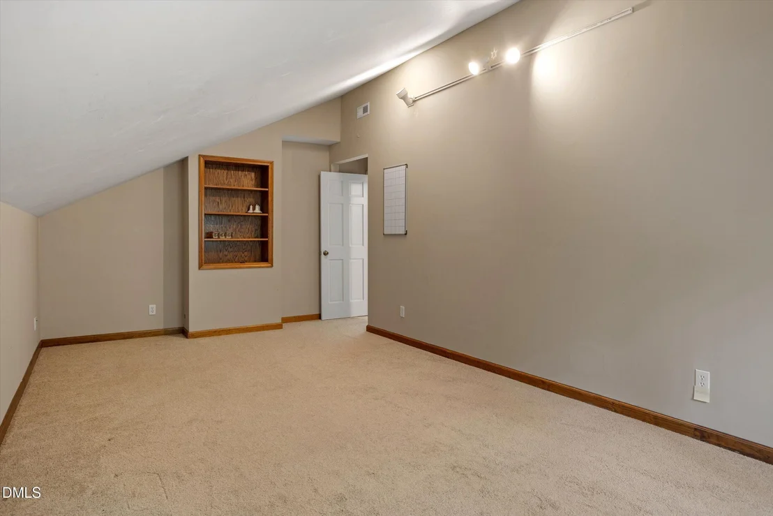 Photo of 1040 Rolling Knoll Road