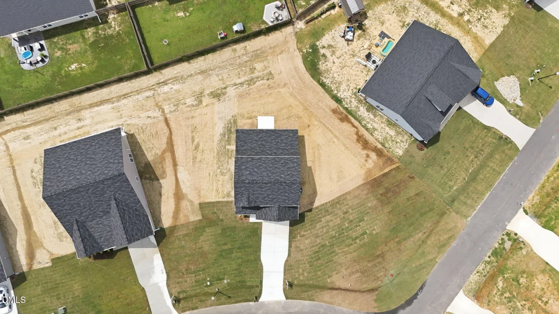 Photo of 16 Loganberry Avenue