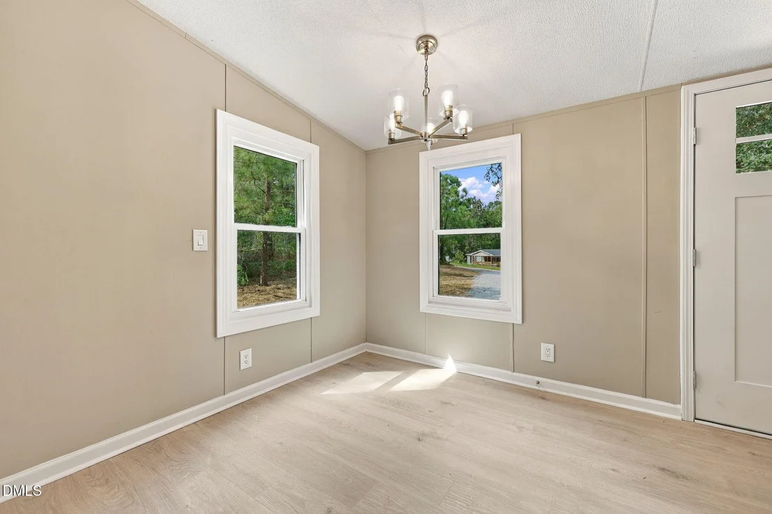Photo of 582 Ed Thomas Road