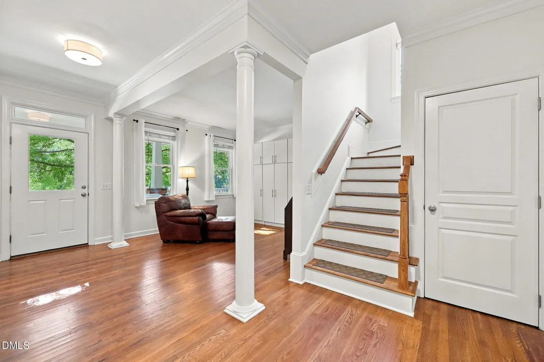 Photo of 10101 Hallberg Lane