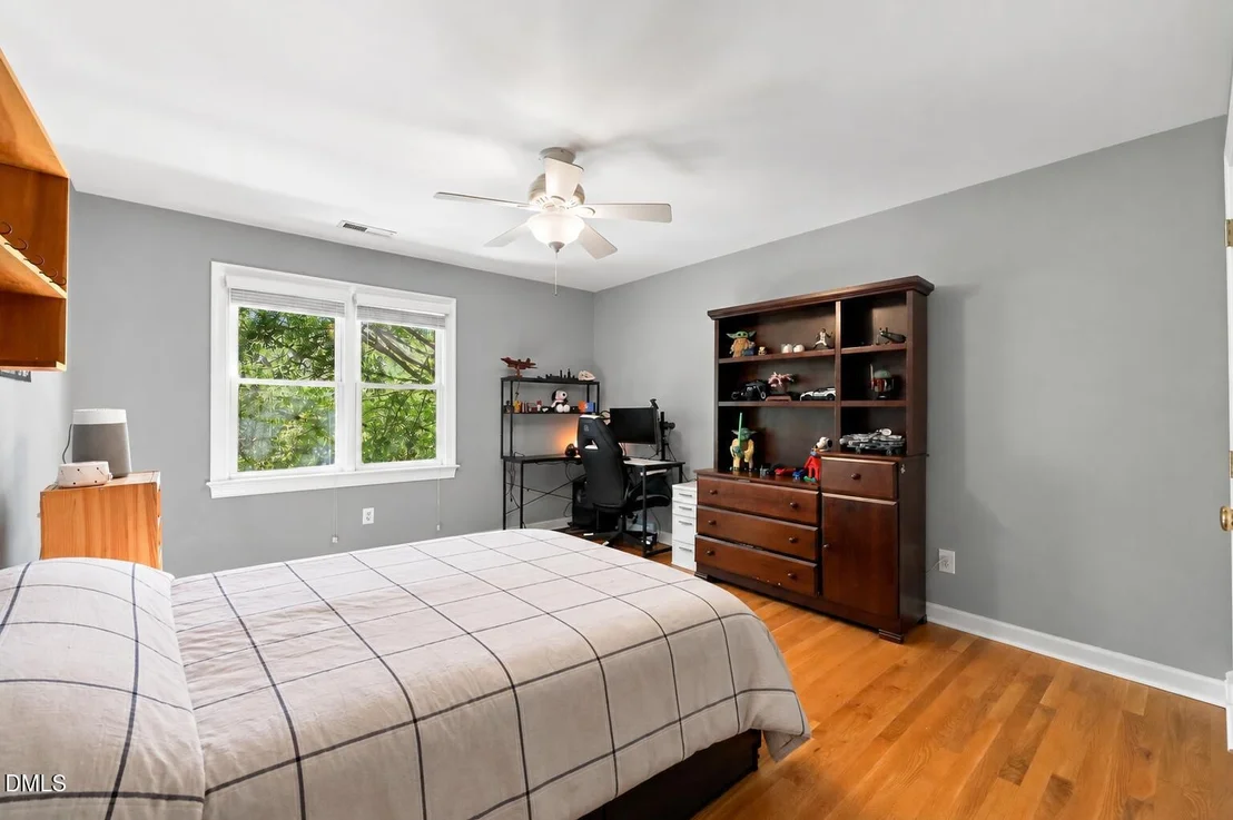 Photo of 10101 Hallberg Lane
