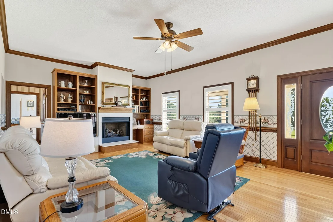 Photo of 1190 Sanders Road