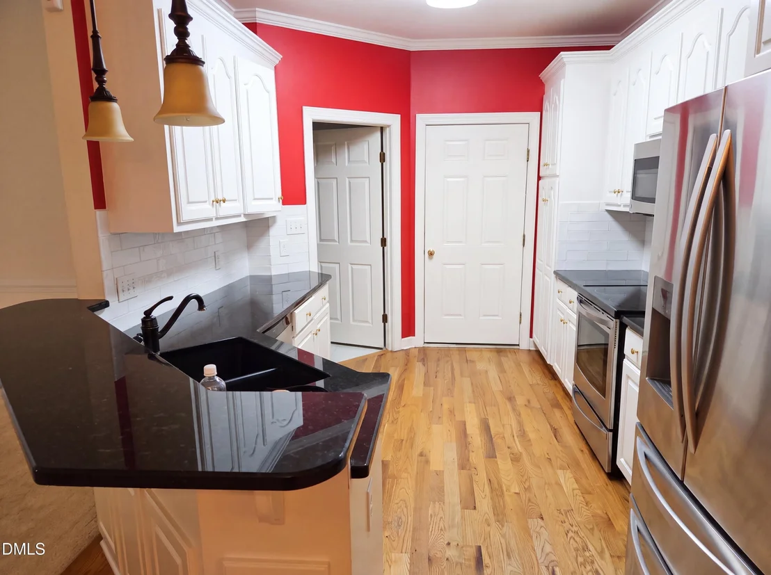 Photo of 302 Commonsgate Drive