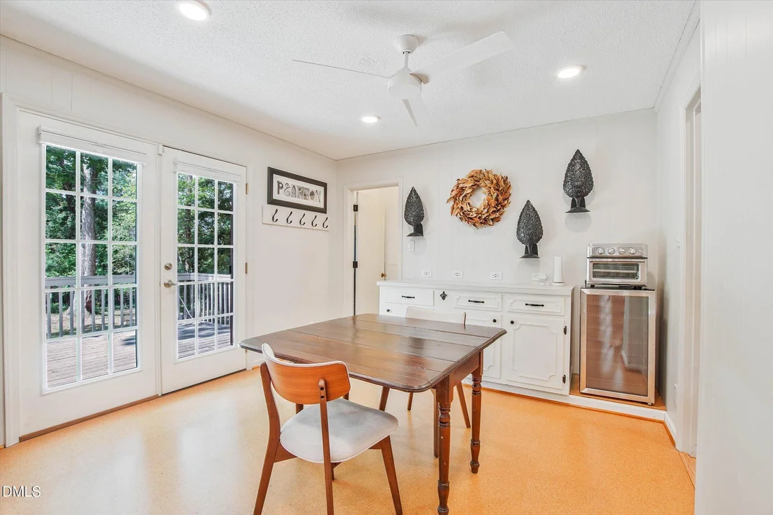 Photo of 6424 Amhurst Road
