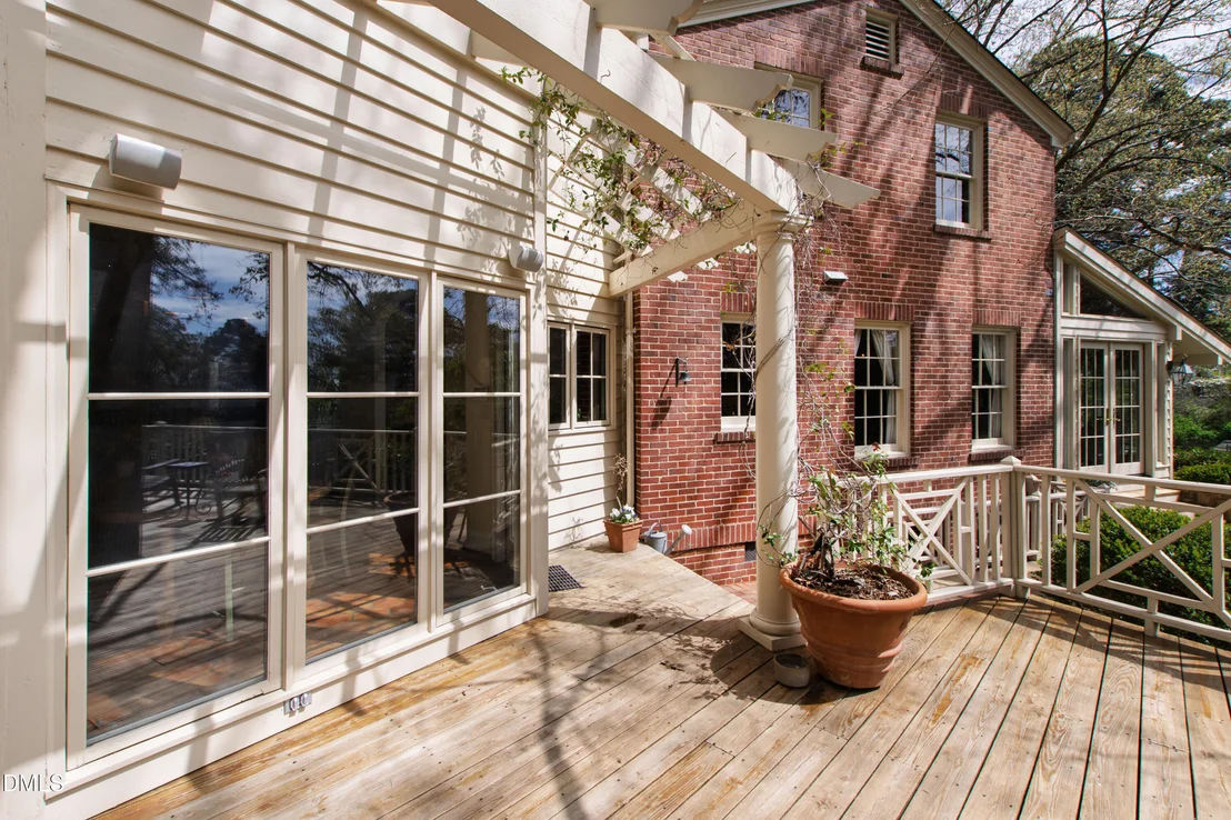 Photo of 223 Hillcrest Circle