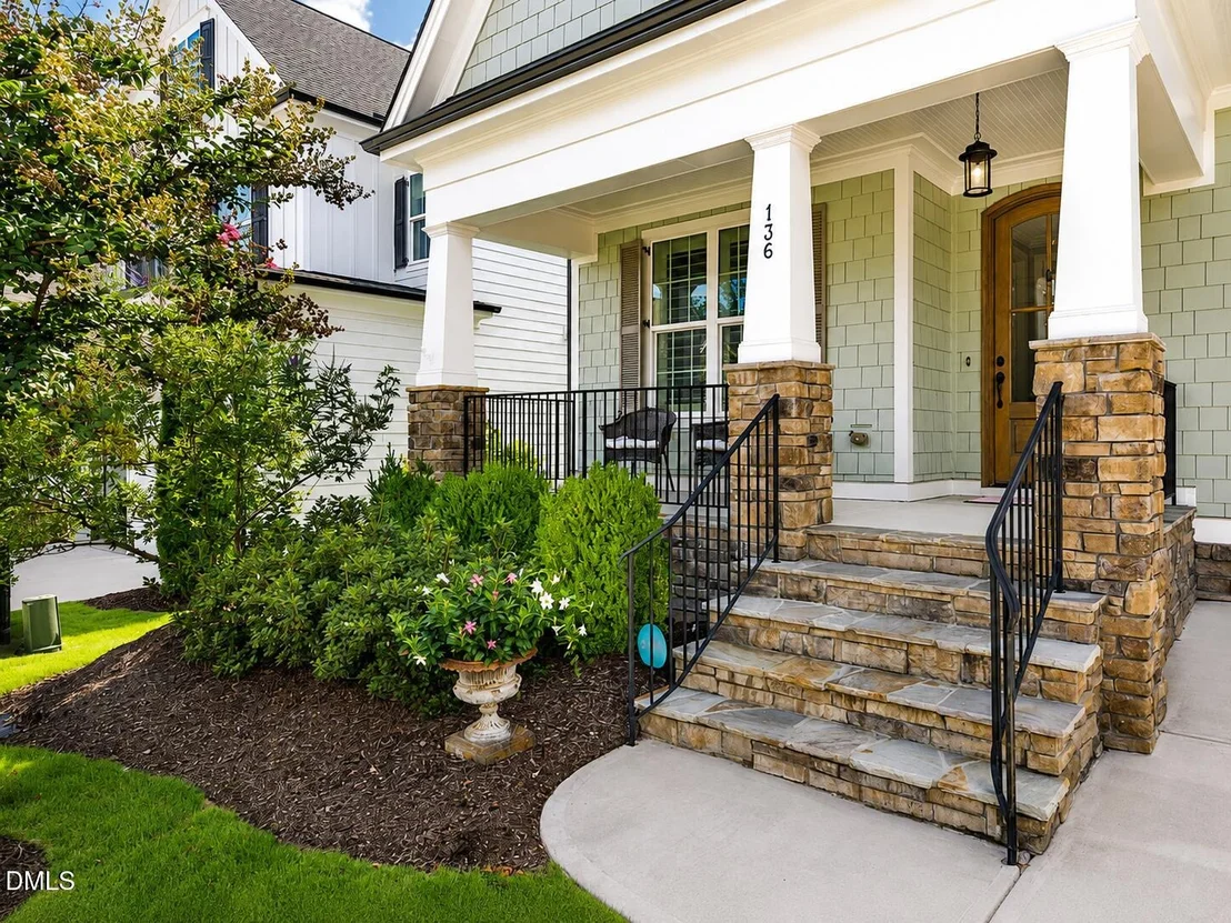 Photo of 136 Post Oak Road