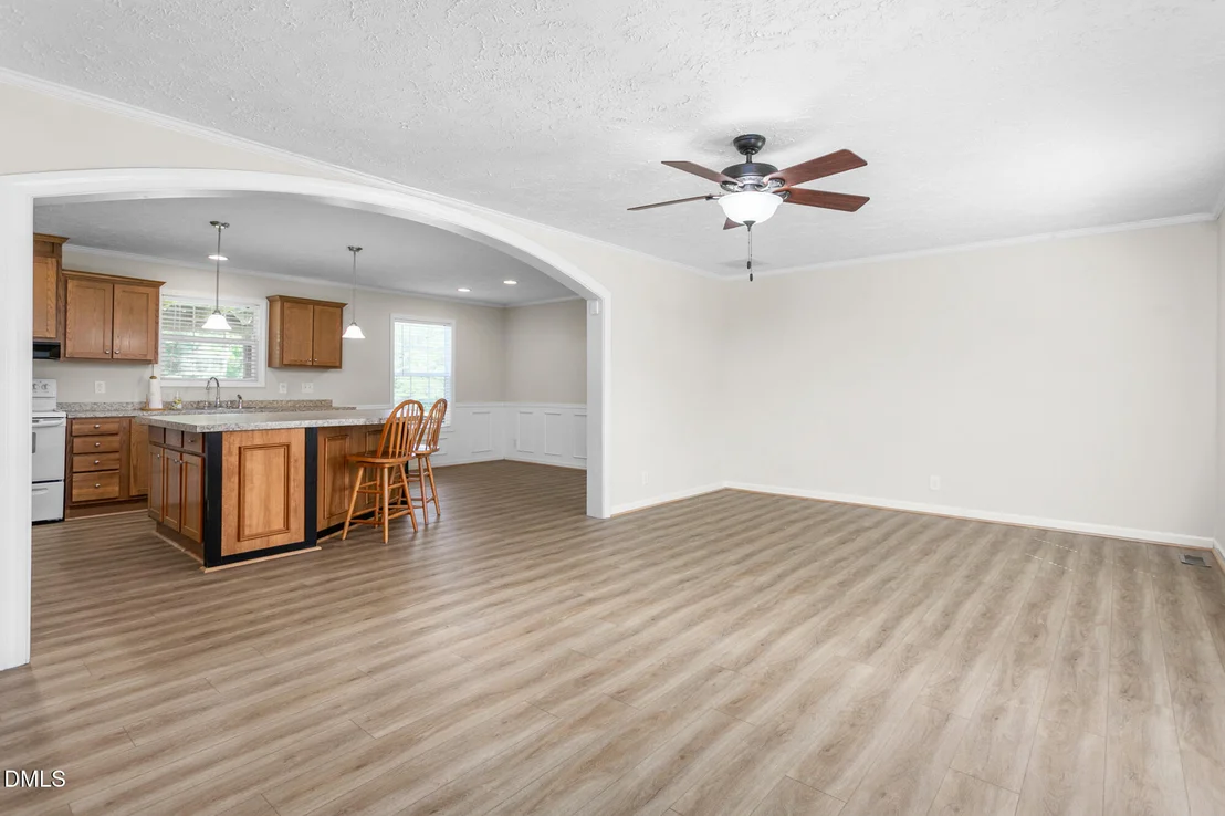 Photo of 1054 Sutton Road
