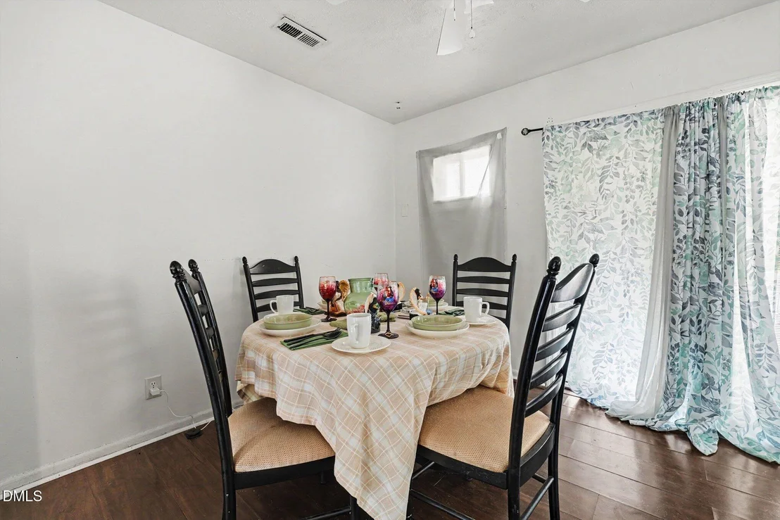 Photo of 702 3rd Street
