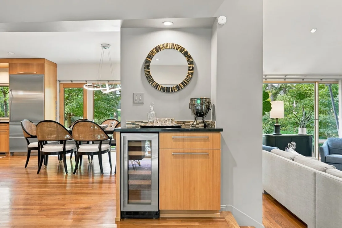Photo of 3007 Surrey Road