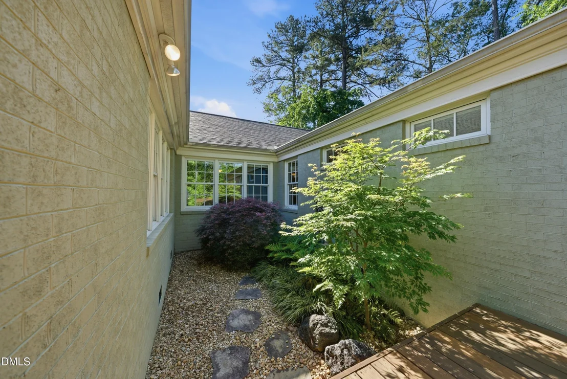 Photo of 3812 Somerset Drive