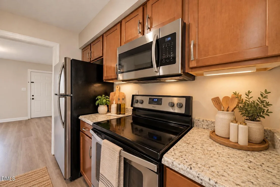 Photo of Unit B at 2402 Stadium Drive
