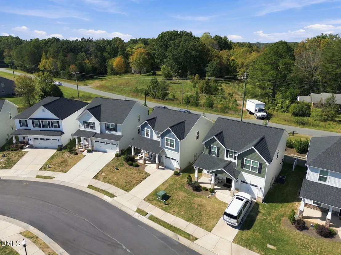 Photo of 2170 Campbell Loop