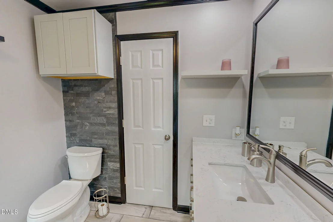 Photo of 1200 Ridge Road