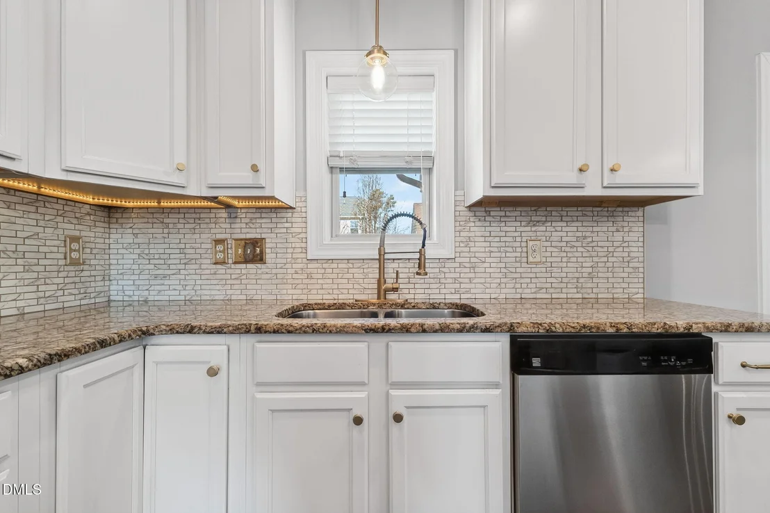 Photo of 409 Midlander Drive