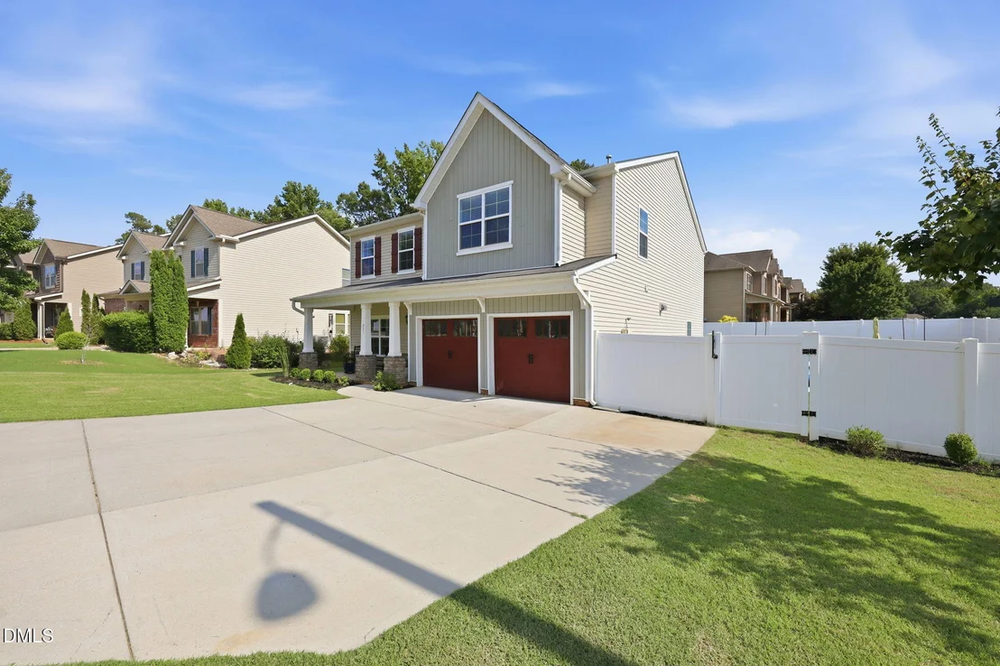 Photo of 921 Sugar Tree Drive
