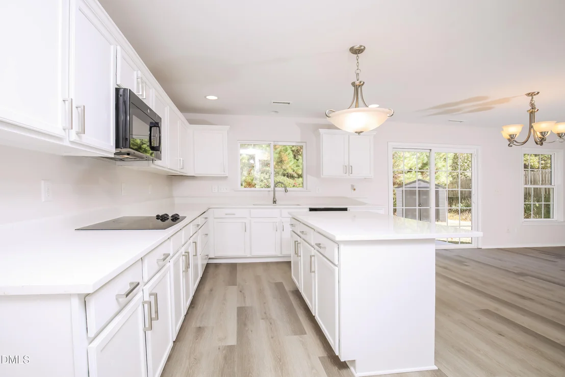 Photo of 613 Ashburn Lane