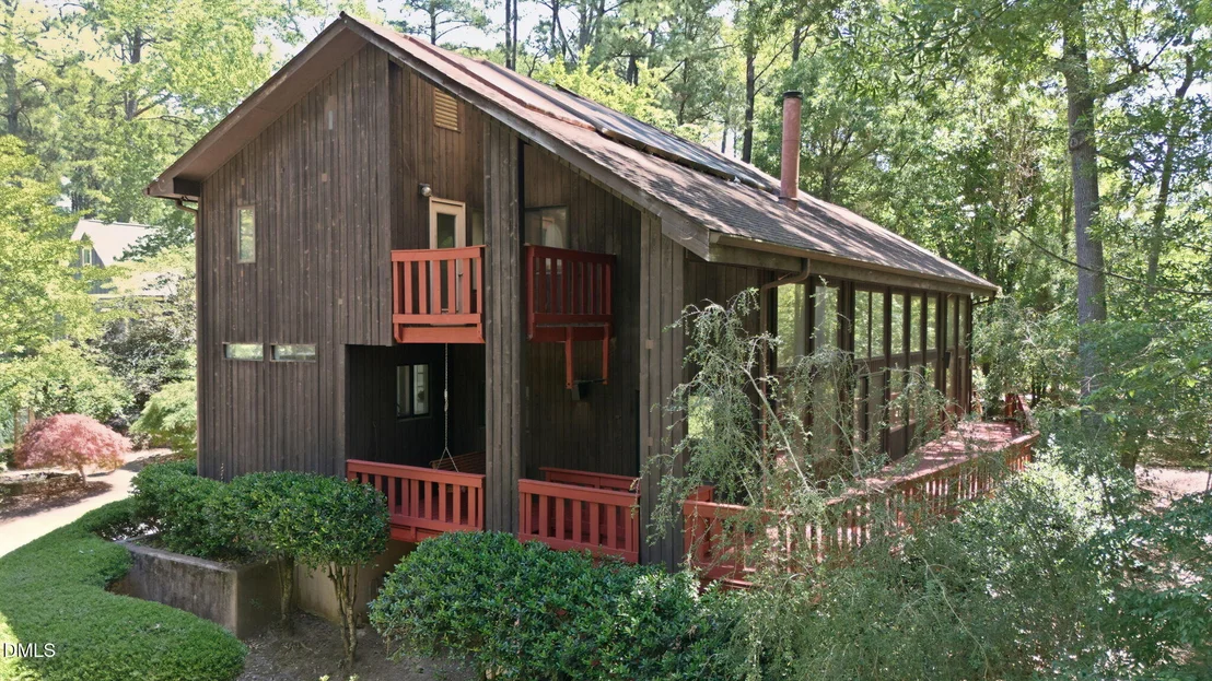 Photo of 910 Tarik Drive
