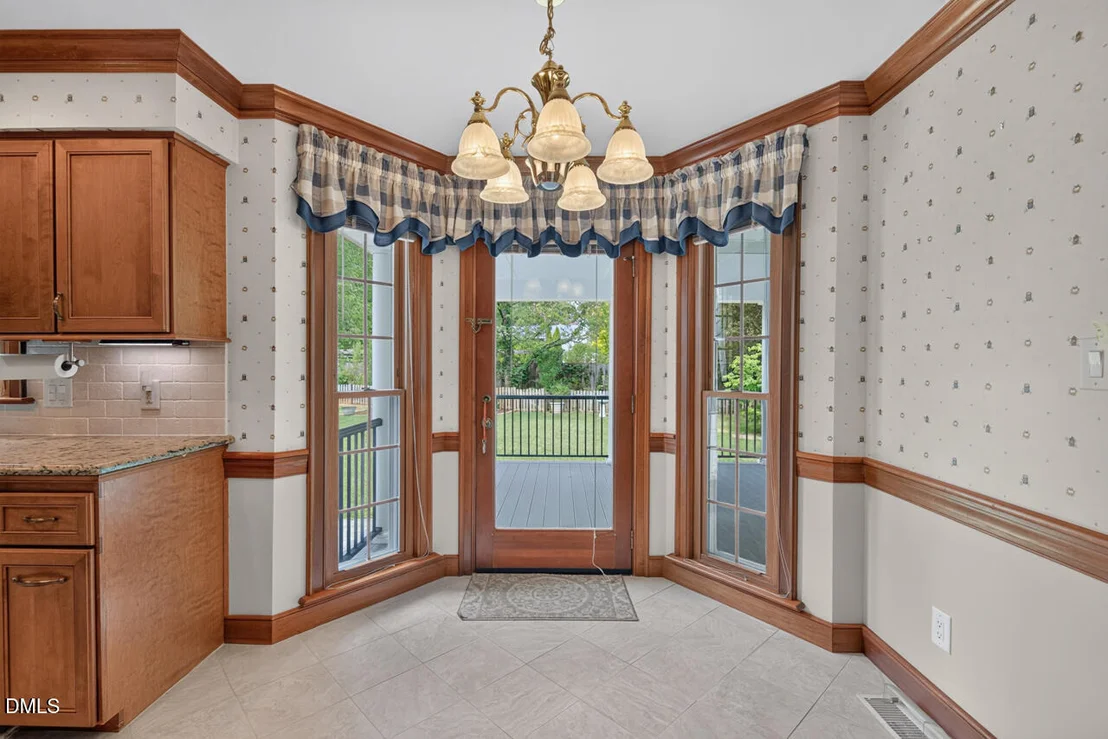 Photo of 6125 Iris Drive