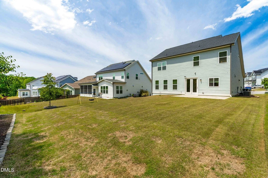 Photo of 2135 Leo Drive