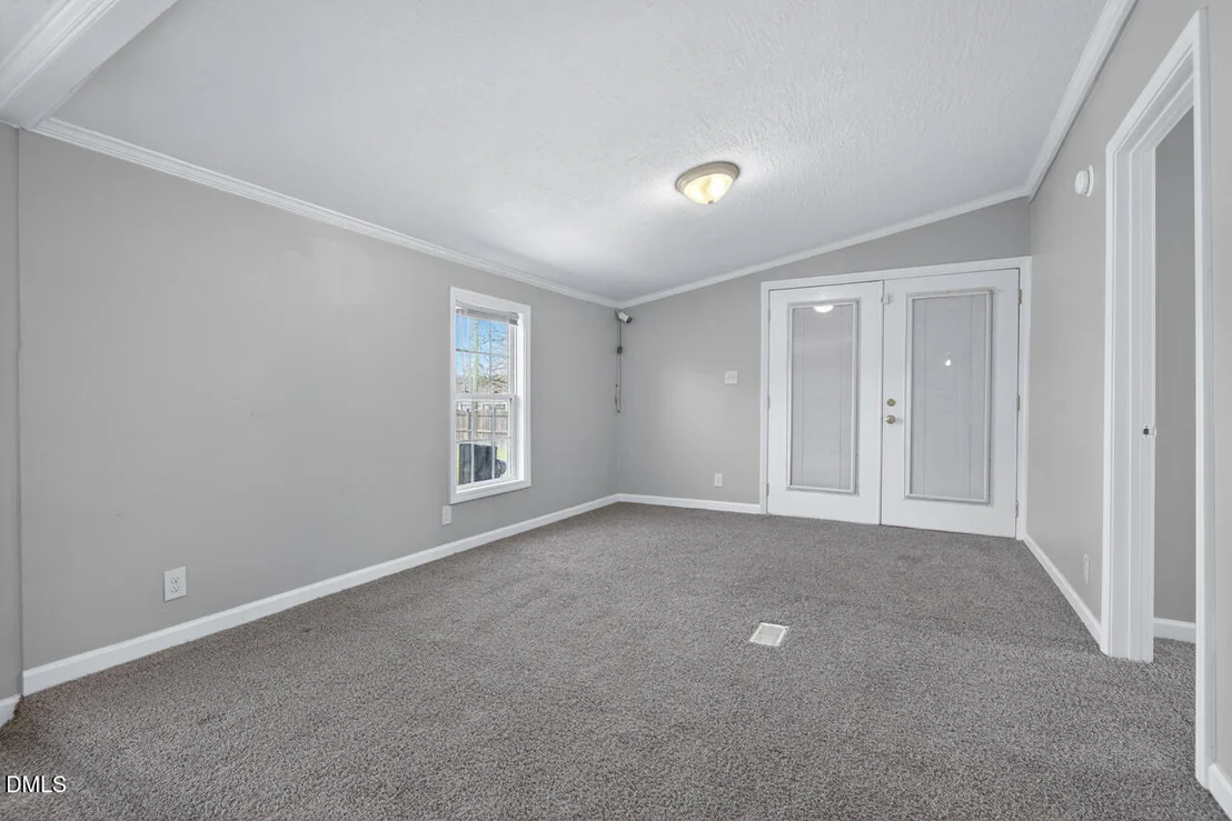 Photo of 1622 Lancaster Road