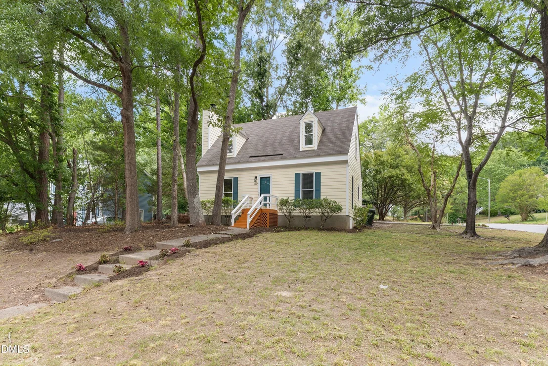 Photo of 1412 Valley Run