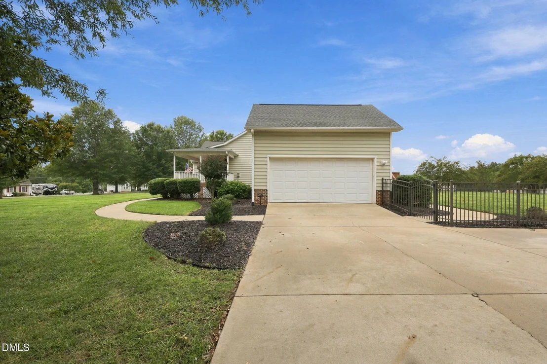 Photo of 309 Virginia Lee Lane
