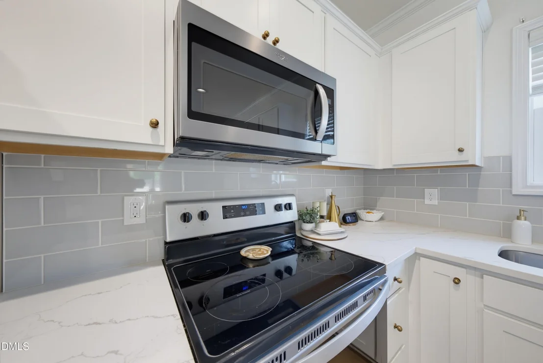 Photo of 196 Silverleaf Drive Drive