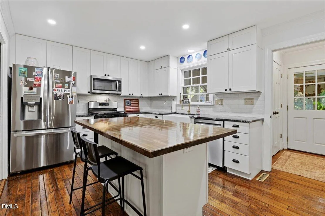 Photo of 804 Chestnut Drive