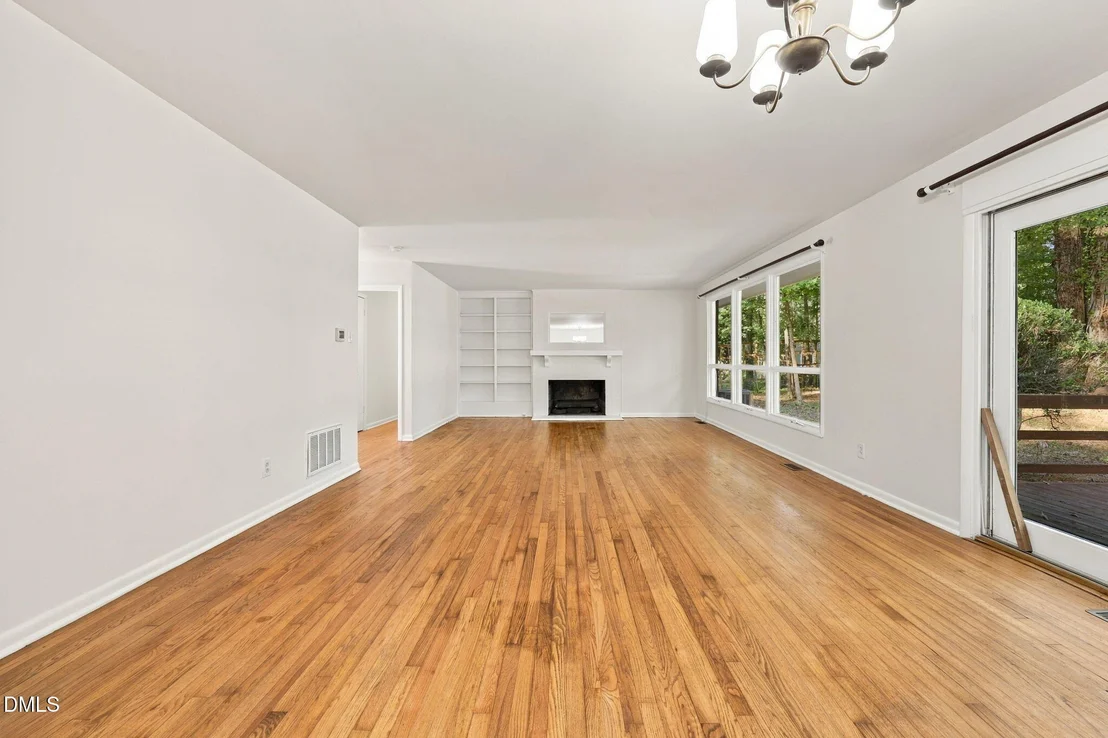 Photo of 404 Longleaf Drive