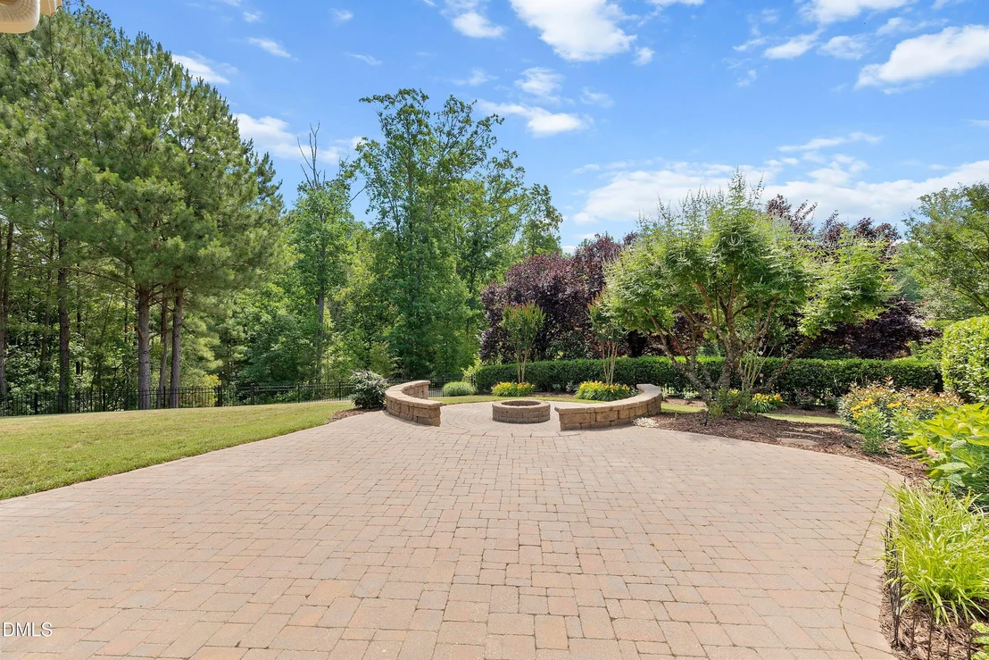 Photo of 824 Magalloway Drive