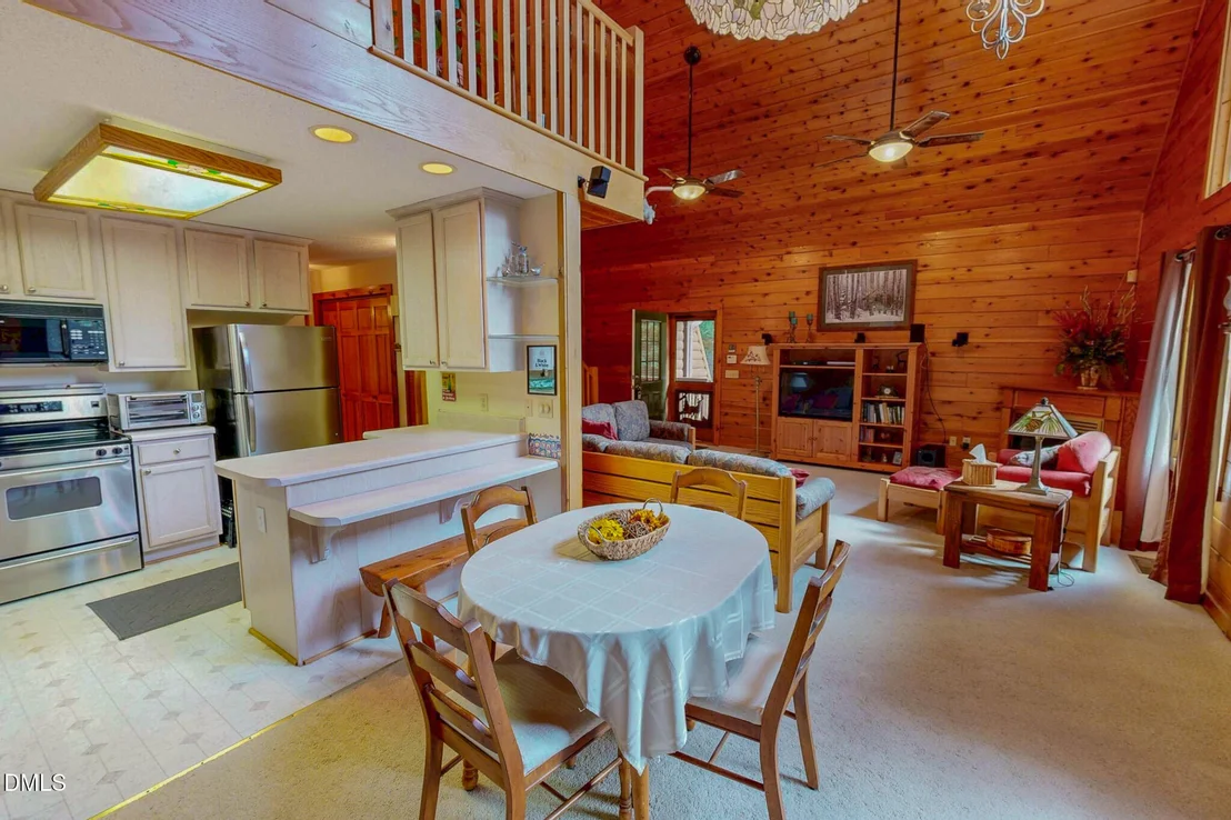Photo of 222 Amber Road