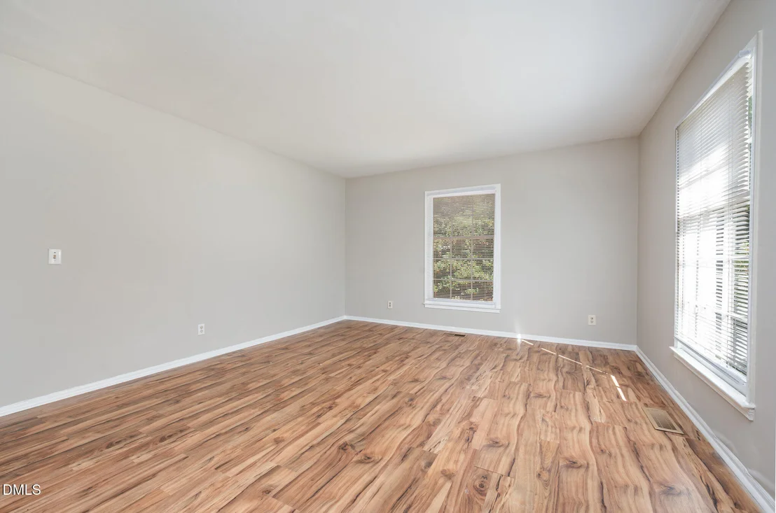 Photo of 104 Deblyn Court