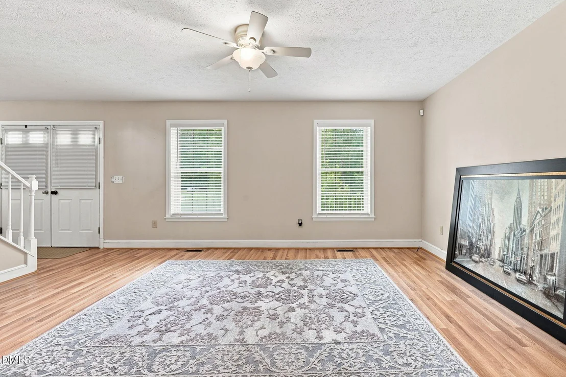 Photo of 409 Reaves Lane