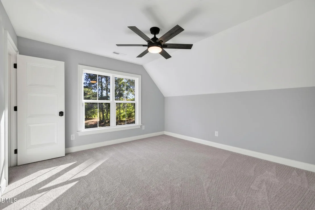 Photo of 643 Dixon Road