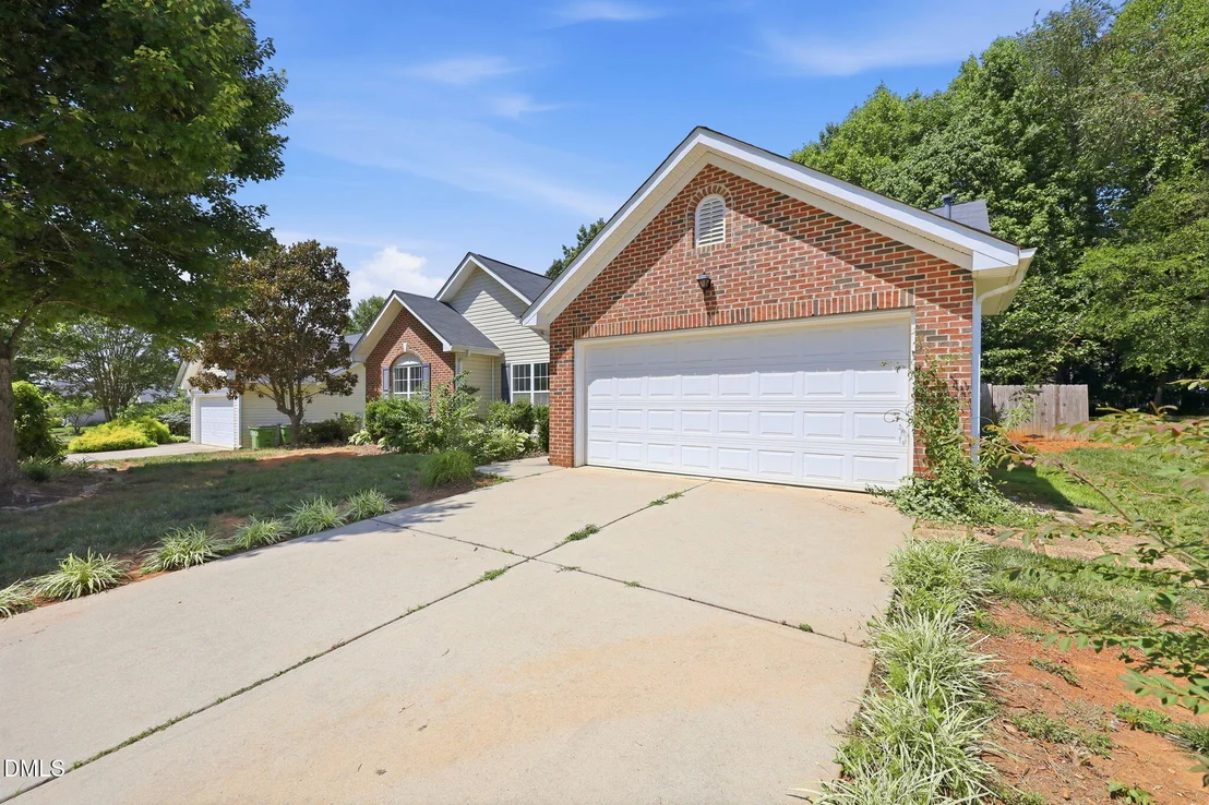 Photo of 514 Walnut Crossing Drive