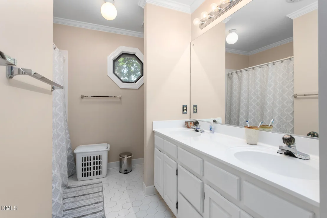Photo of 415 Cook Road