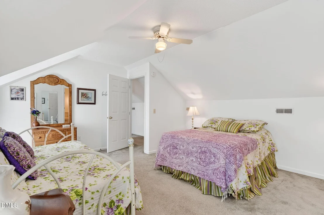 Photo of 1190 Sanders Road