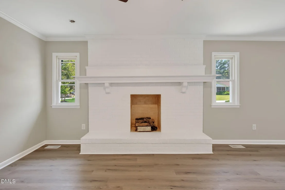 Photo of 6145 Front Street