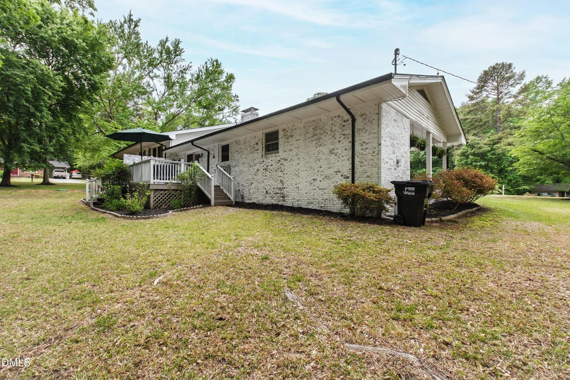 Photo of 100 Old Meadowbrook Drive