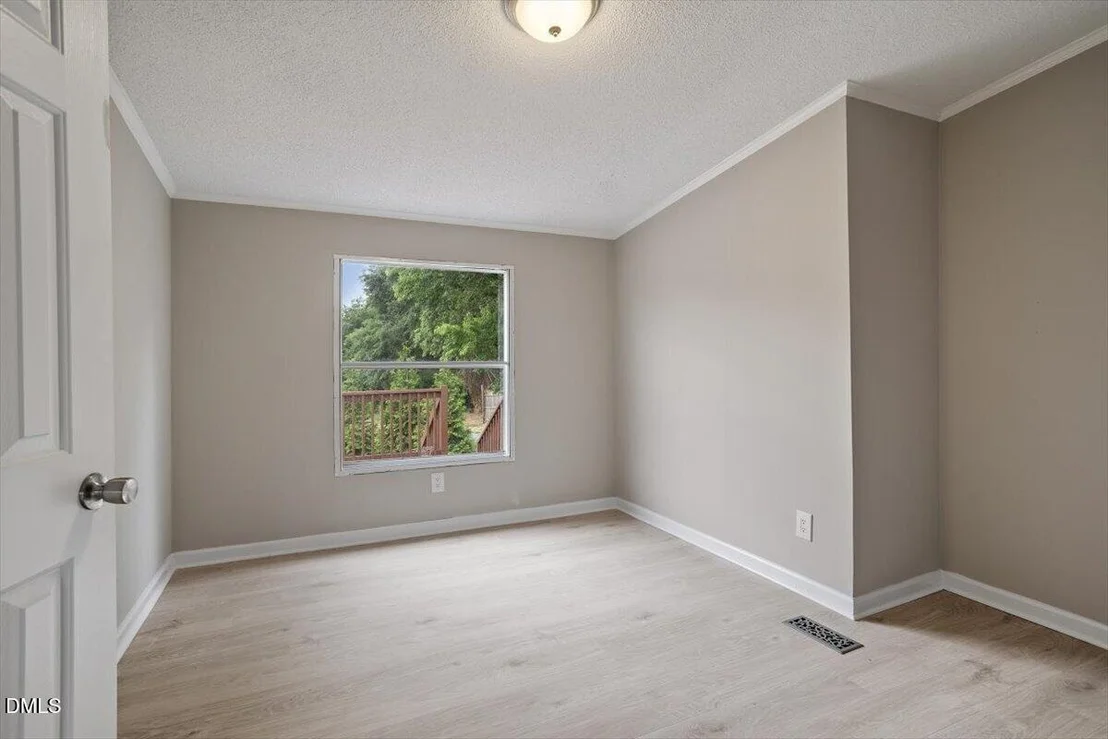 Photo of 1425 Heritage Way