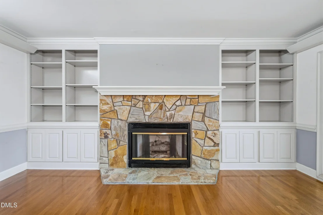 Photo of 225 Dalton Drive