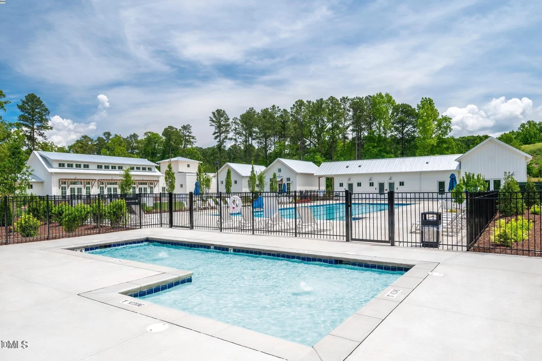 Photo of 1003 Whitehall Circle